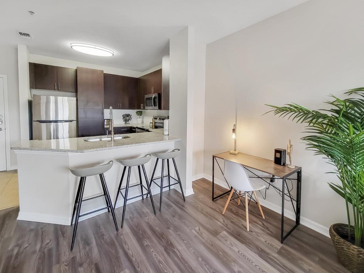 Getaway Apartment Near Beaches And Airport Tampa Bagian luar foto